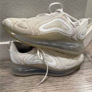 Nike Wmns Air Max 720 'Pure Platinum